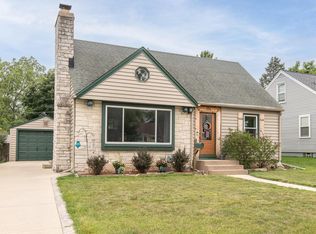 529 Oak St, South Milwaukee, WI 53172