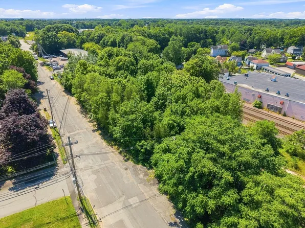 50 Cambridge St, Middleboro, MA 02346