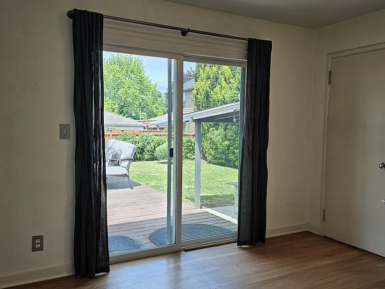 825 N Baldwin St — Photo 15