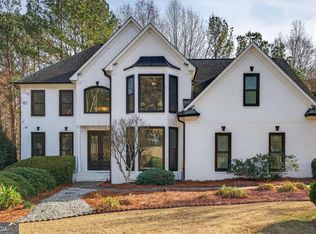 708 Vinings Estates Dr SE, Mableton, GA 30126