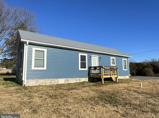 612 6th St, Luray, VA 22835