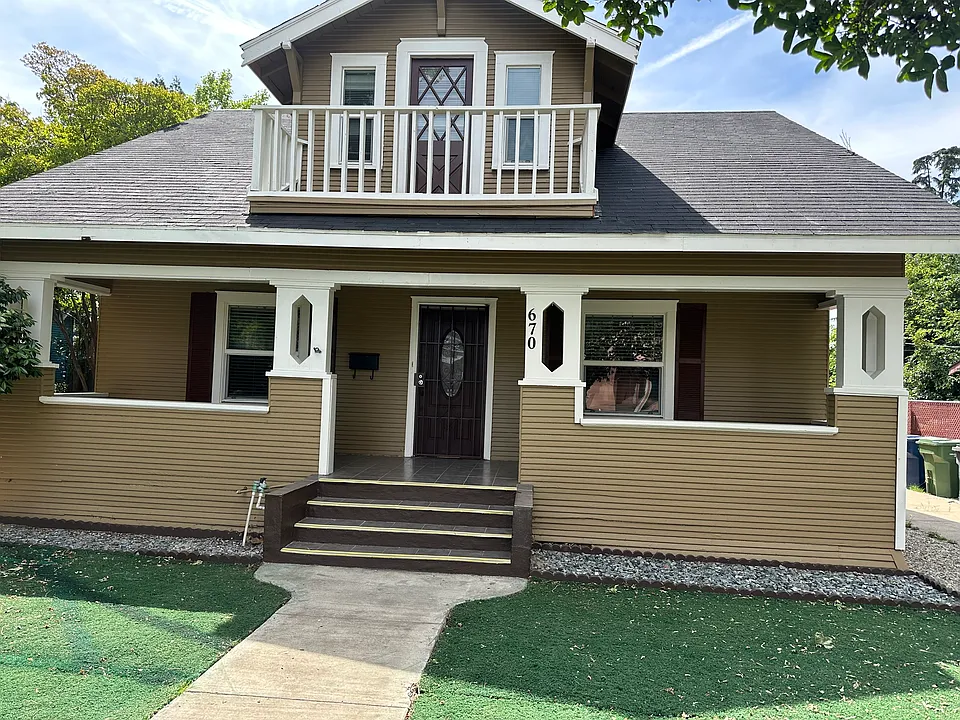 670 Mitchell Ave