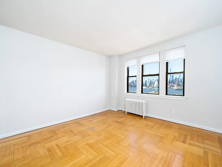 883 Boulevard East #2G — Photo 5