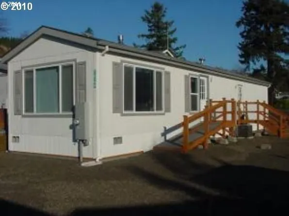 114 E Evergreen Ave, Garibaldi, OR 97118