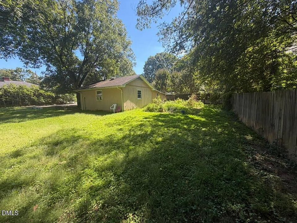 1st image of 310 Sunset Dr
