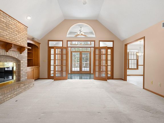 4th image of 59390 High Pointe Dr