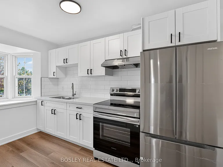 4 Queen St #1 — Photo 2