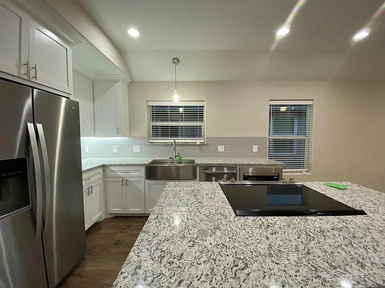 804 N Broughton St #804 — Photo 6