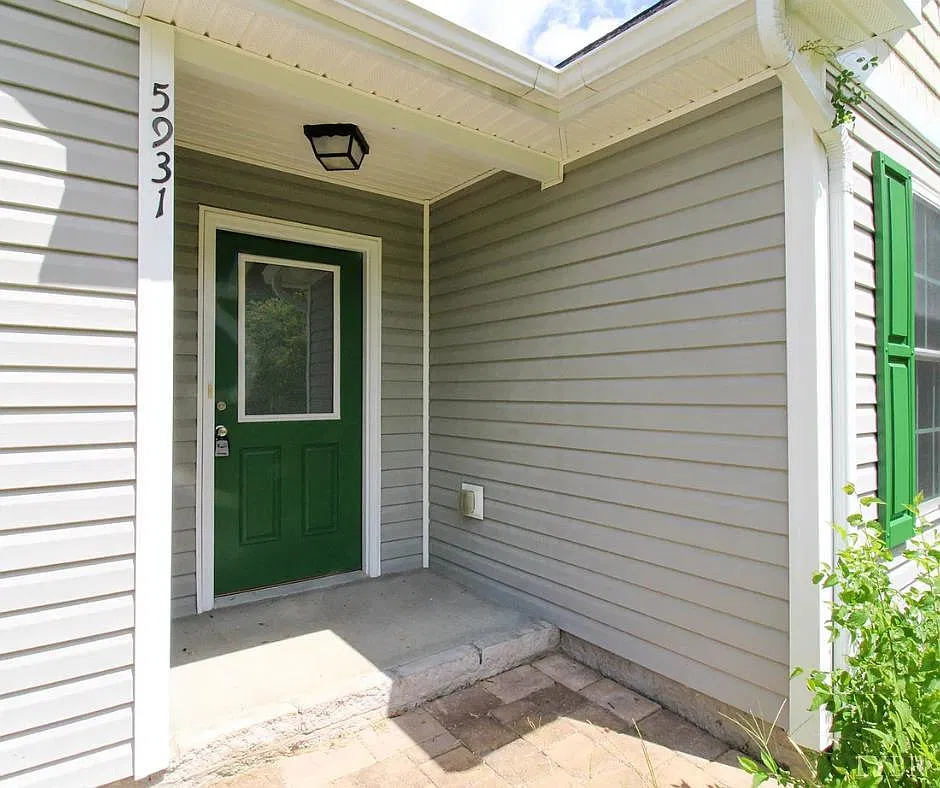 3 bed, 1616 sqft, $2,100 — Photo 4