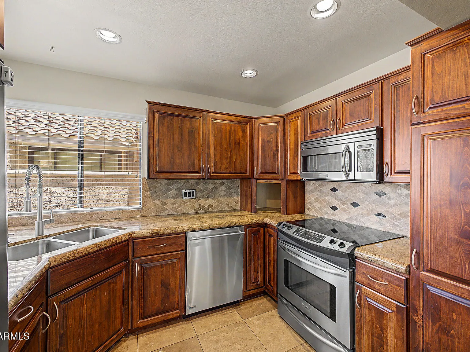 2 bed, 2.0 bath, 1076 sqft, $1,950 — Photo 1
