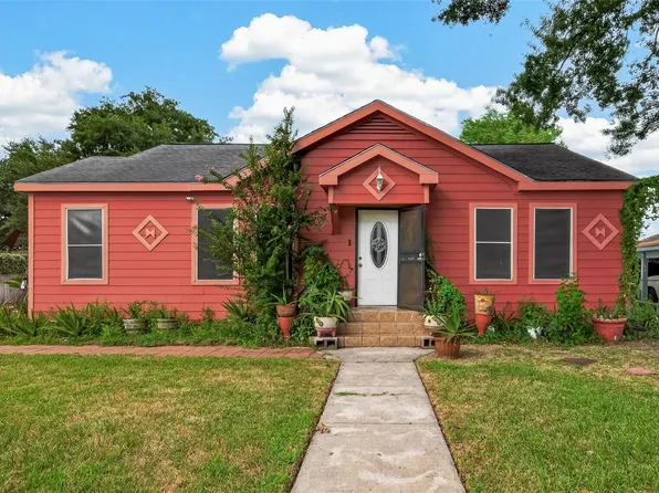 811 Canadian St, Houston, TX 77009