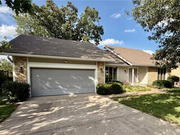 12926 W 76th Ter, Shawnee, KS 66216