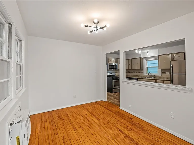 430 Bramhall Ave #A — Photo 16