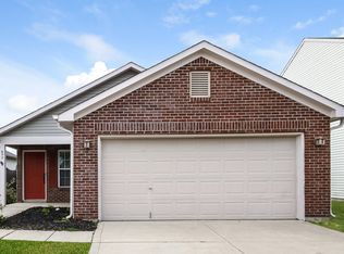 652 Locust Grove Ln, Greenwood, IN 46143