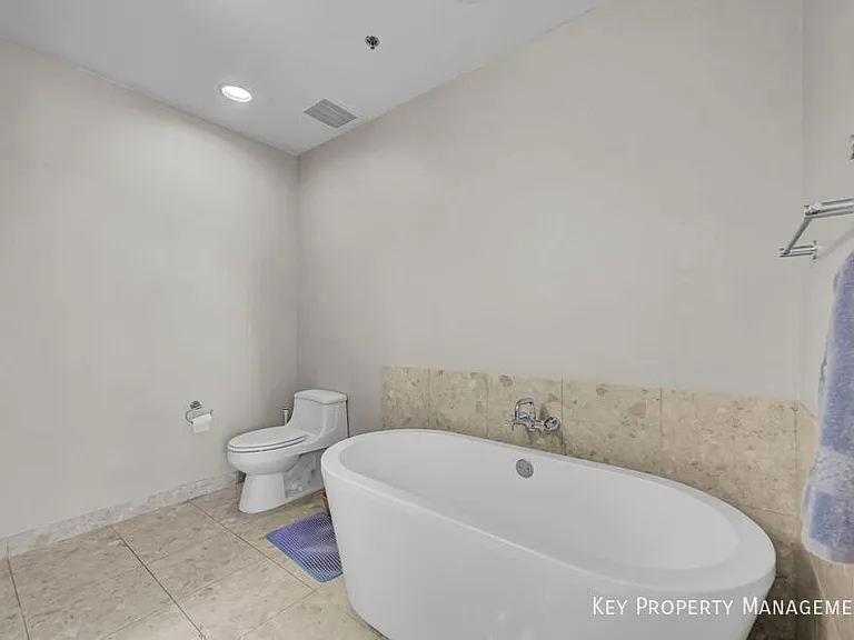 4525 Dean Martin Dr #1101 — Photo 24