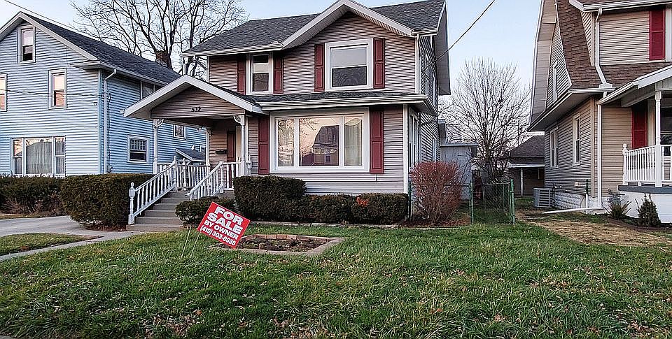 1st image of 532 W Grand Ave