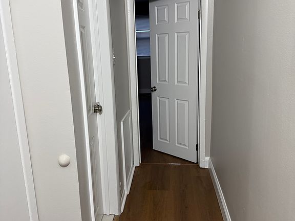 4th image of 1644 Allengrove St Floor 2