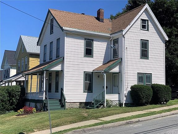 4th image of 22 Oak St