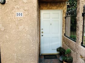 8020 Langdon Ave Van Nuys, CA, 91406 - Apartments for Rent | Zillow