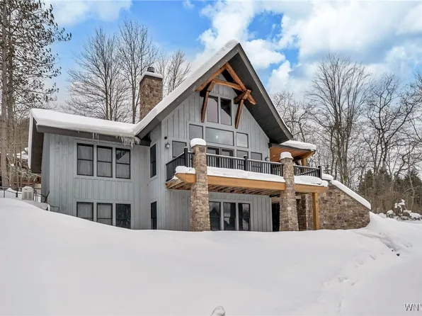 16 Greer Hill Dr, Ellicottville, NY 14731