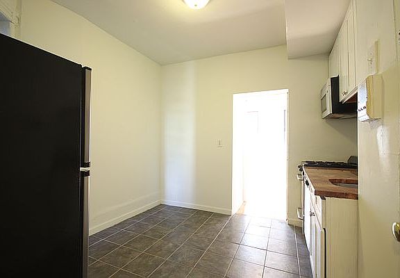 4th image of 23 Jones St APT 5