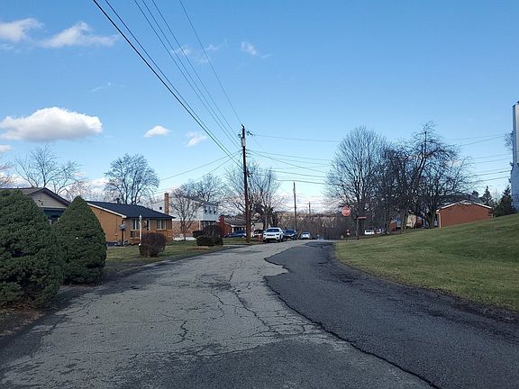 4th image of 177 New Hampshire Dr
