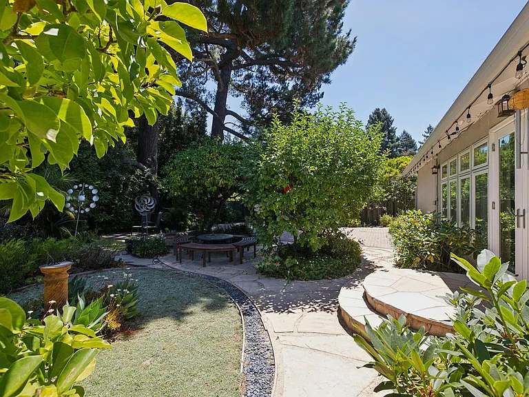 970 Palo Alto Ave — Photo 39