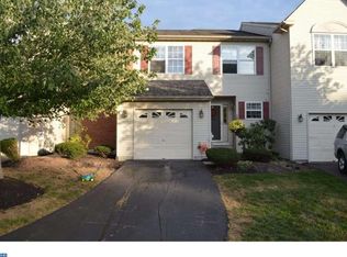 4 Raleigh Ct, Harleysville, PA 19438