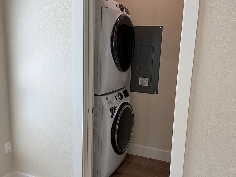 406 Alvarado St — Photo 18