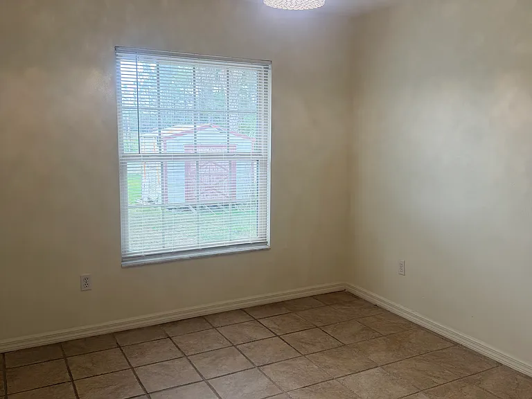 258 Shadydale Ct — Photo 8