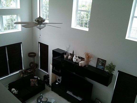 5th image of 158 N Auburn Hills Ln