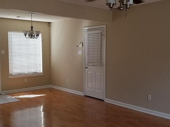 2nd image of 5521 Bartlett Grove Cv