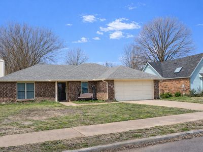 895 Autumn Woods Dr E, Southaven, MS, 38671