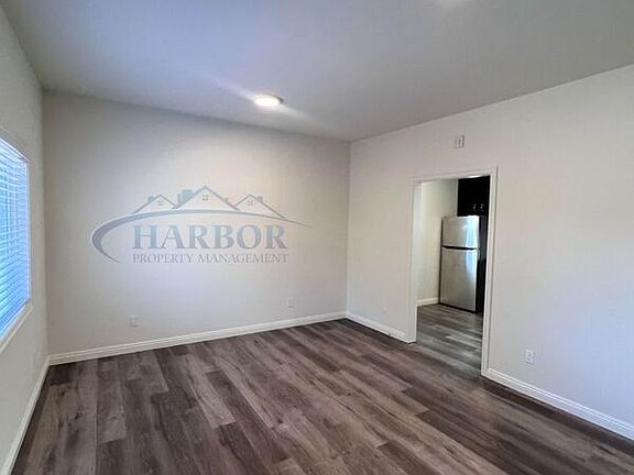 3rd image of 426-430 W 22nd St #428A