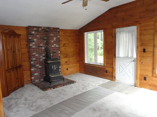 211 Old Meetinghouse Rd — Photo 5