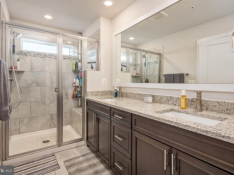 618 Chalcedony Ln — Photo 33
