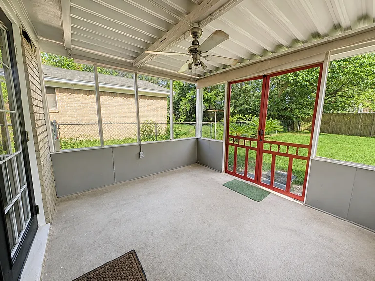 207 W Mink St — Photo 17