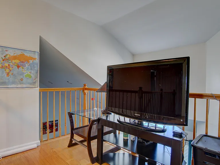 187 Kentucky Way — Photo 11