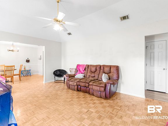 2nd image of 10126 Woodmere Dr