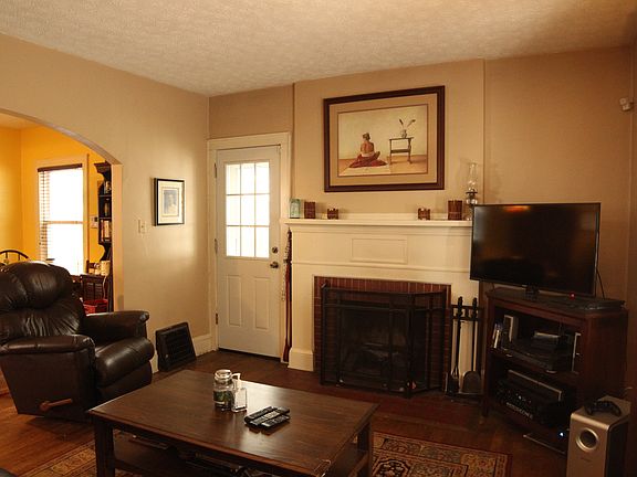 2nd image of 577 Orlando Ave