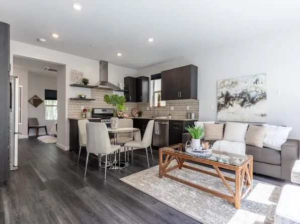 425 Lug Ln #70A, Sacramento, CA 95818