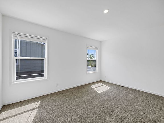 5th image of 500 42nd St SE #503