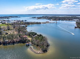 213 Edwards Ln, Reedville, VA 22539