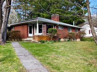 1401 Palmer Dr, Blacksburg, VA 24060