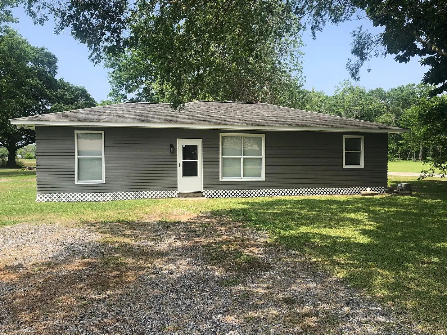 1060 Jules Broussard Road — Photo 1