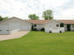 4402 13th St NW, Garrison, ND 58540