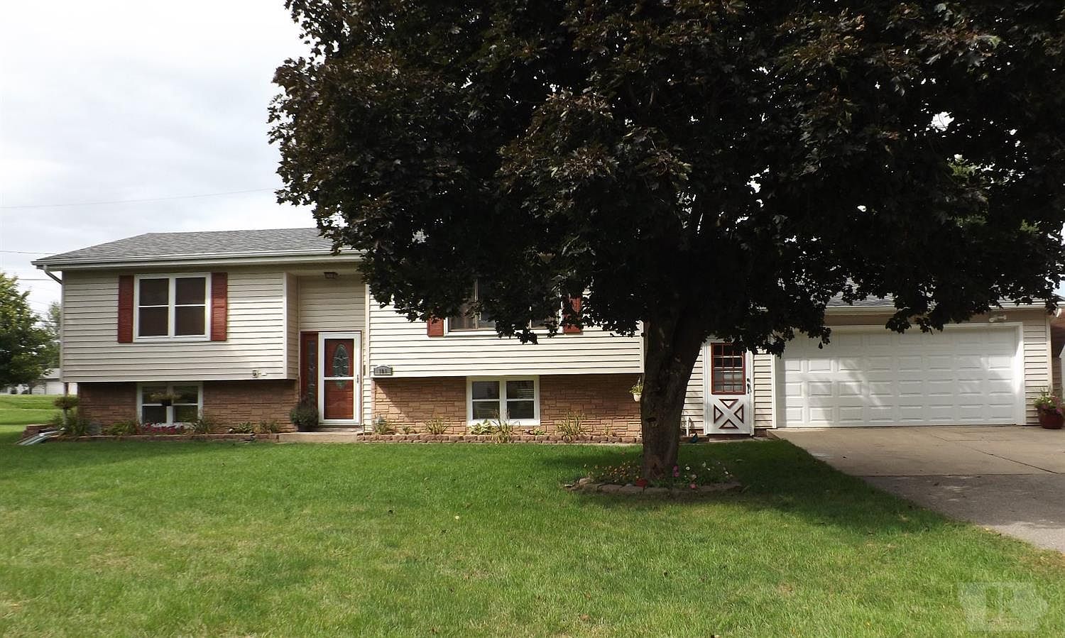 101 E Julian St, Le Grand, IA 50142 Zillow