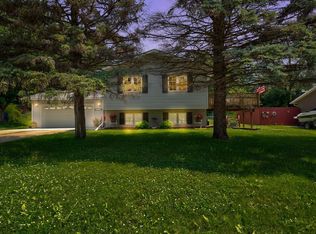 327 12th Ave SE, Faribault, MN 55021