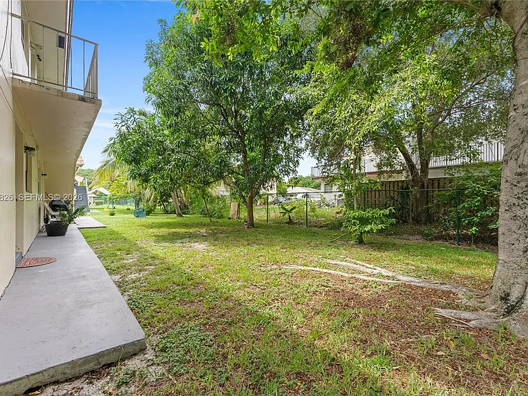 10261 NW 35th St #10 — Photo 16