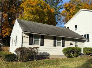2002 Hillside Dr, Falls Church, VA 22043